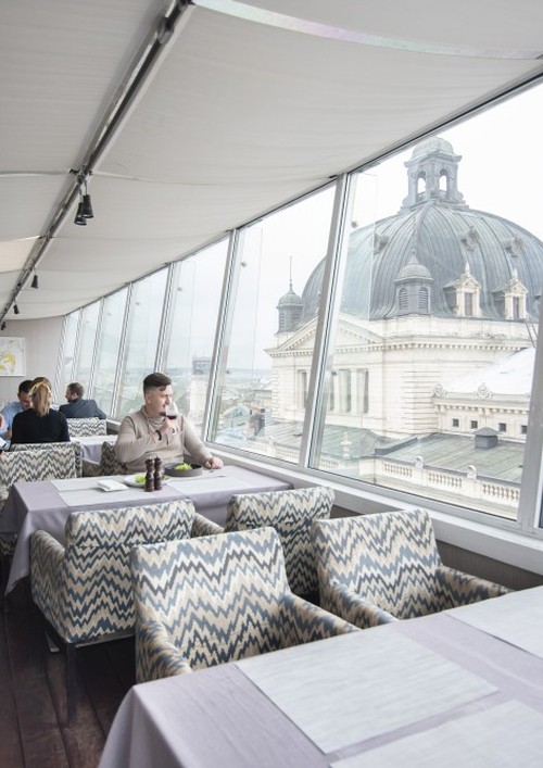 Новорічні корпоративи у ресторані 